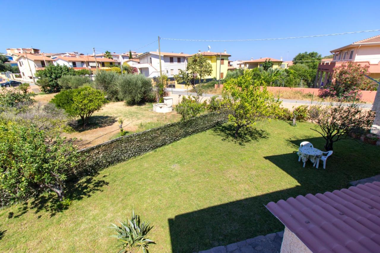 Appartamenti In Villa Con Ampio Giardino Esterno Posada  Εξωτερικό φωτογραφία