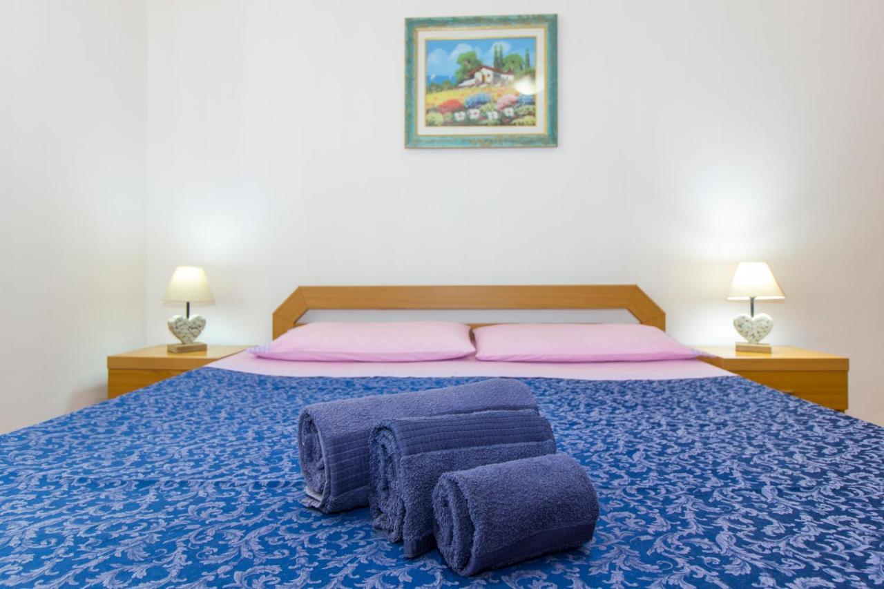Appartamenti In Villa Con Ampio Giardino Esterno Posada  Εξωτερικό φωτογραφία